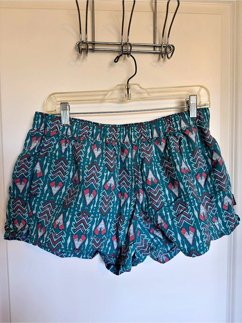 Patagonia Barely Baggies Shorts 2.5" Geometric Print Large